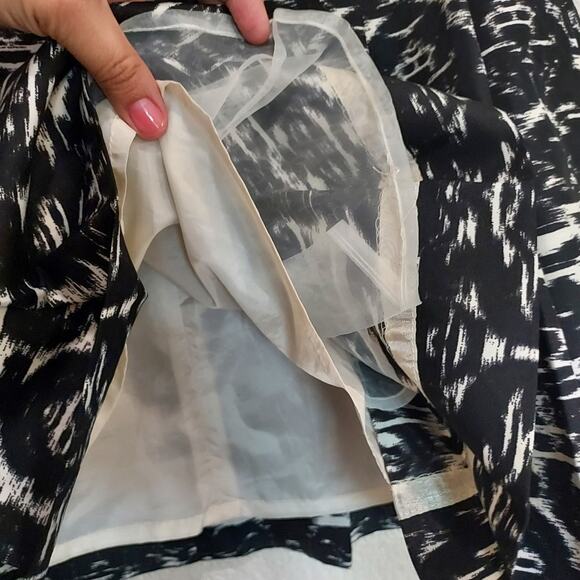 J. Crew Blurred Ikat Black & White Mini A-Line Skirt Size 0 - Picture 6 of 10